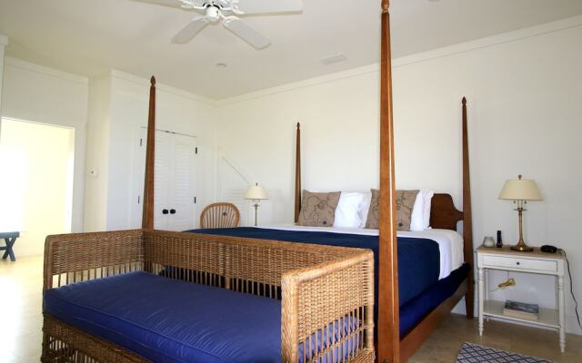 The Sandpiper Inn & Cottages