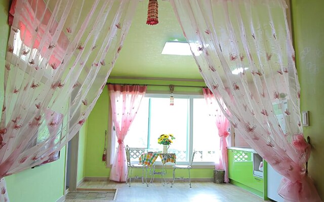 Gurye Nogojiri Pension