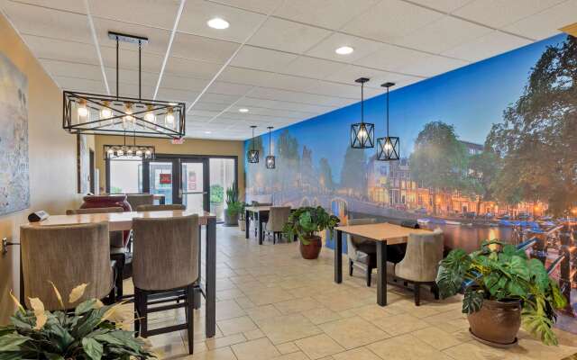 Best Western Plus Swiss Chalet Hotel & Suites