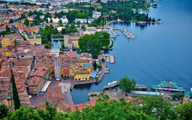 Paulie Apartment in Riva del Garda