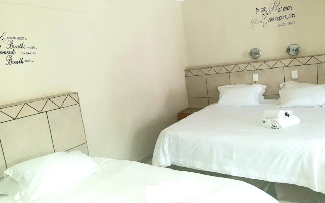 Kuruman Lodge