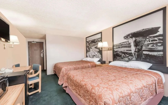 Glendive Lodge