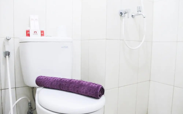 Pool View Studio Apartment @ Springlake Summarecon