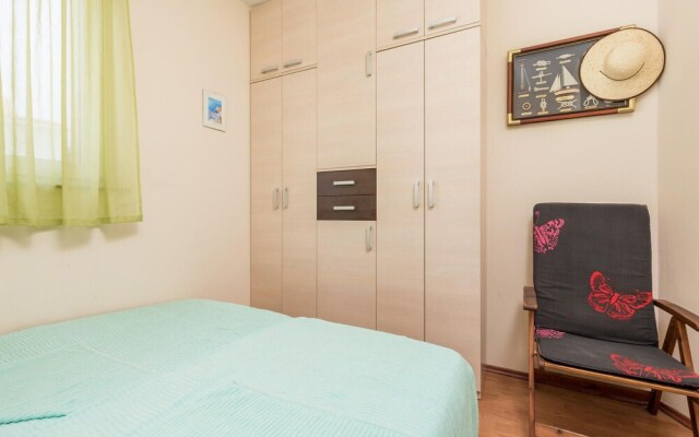Awesome Apartment in Mandre With Wifi and 2 Bedrooms