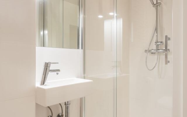 UNIT Centrum deLuX Plac Zbawiciela