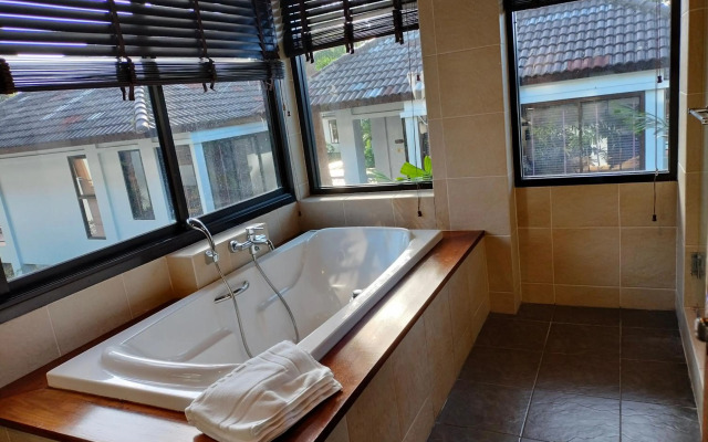 Chang Buri Resort & Spa (SHA Plus+)