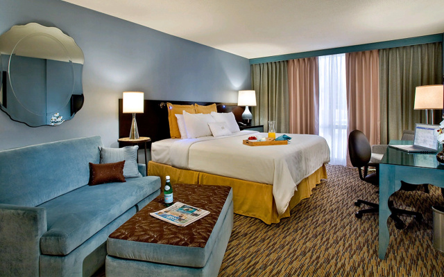 Crowne Plaza Lombard Downers Grove by IHG