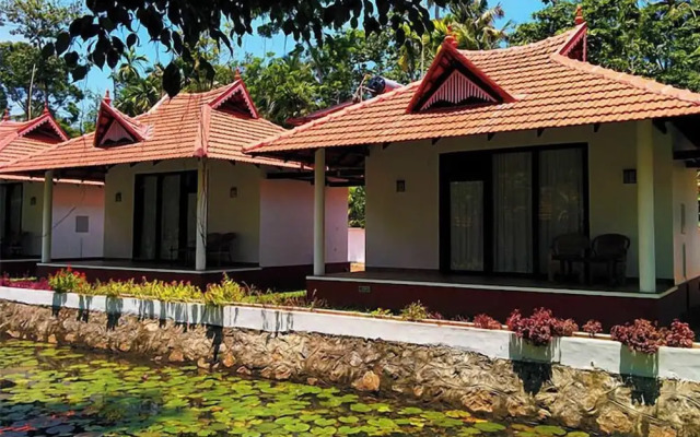 Palmgrove Lake Resort