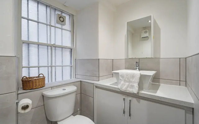 Royal Mile 5 BR Apartment nr Castle