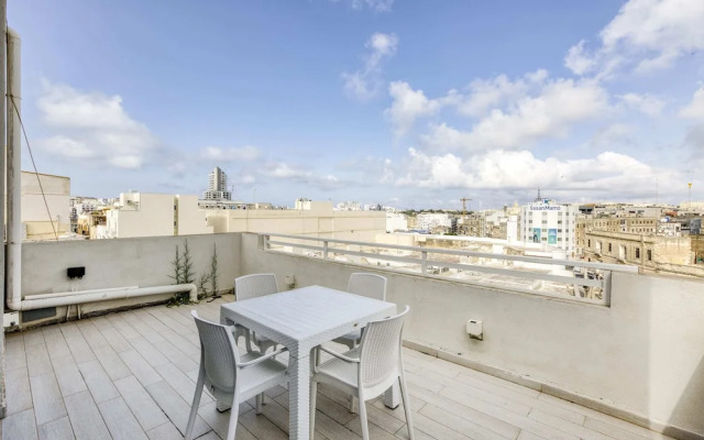 Gzira Penthouse
