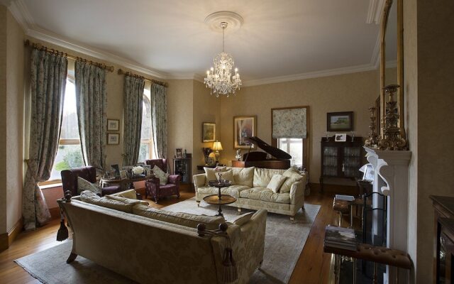 Down Yonder Boutique B&B