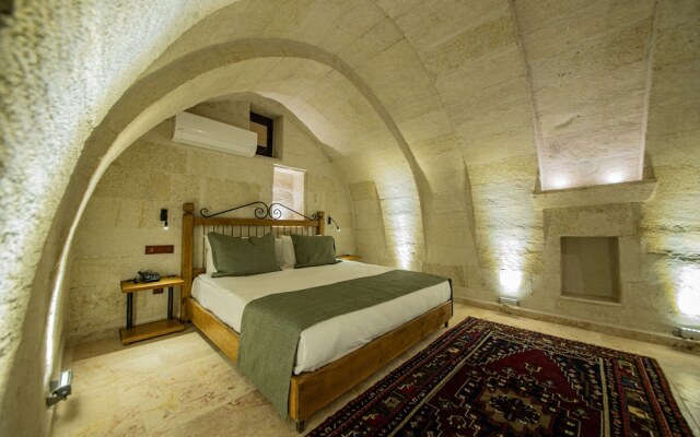 Ares Cave Suites