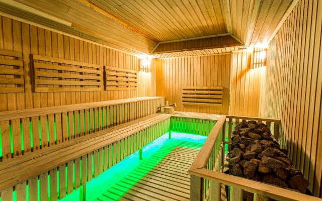 Golden Mir Hotel & Spa