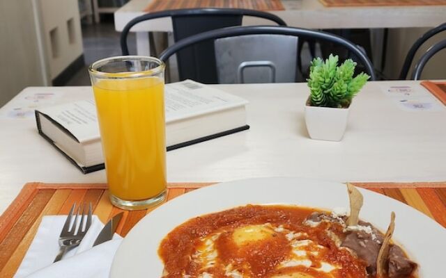 Suites Lomboy & Plaza