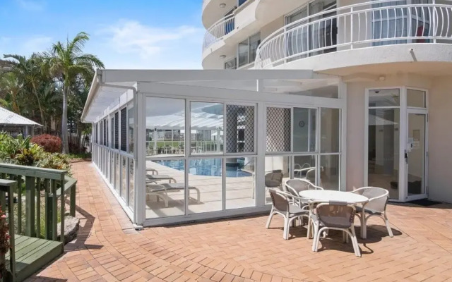 Ocean View Coastal Haven in Burleigh