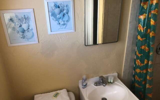 Misty Isles Redington Beachfront Suite 4