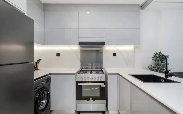 Binghatti Canal 1BR with view on Marina