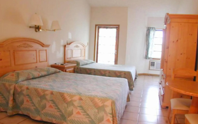 Orange Hill Beach Inn