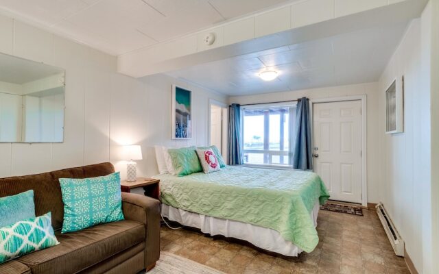 Getaway Oceanfront Lodging