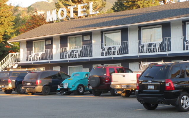 Round-Up Motel