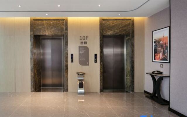 Junyi Hotel (Foshan Zumiao Lingnan Xintiandi Branch)