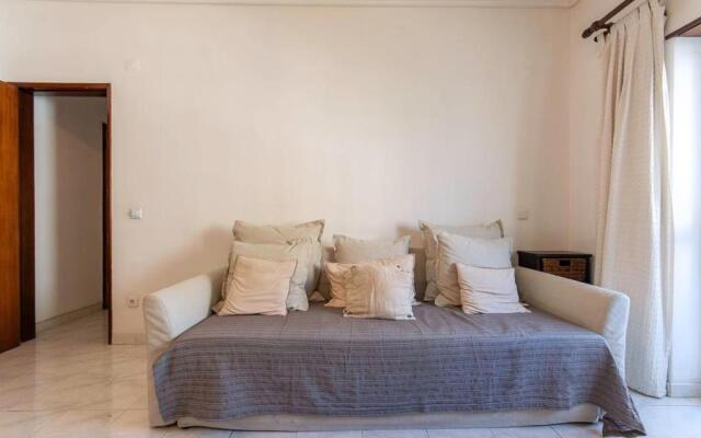 Cozy Peaceful apartment in Almada by Innkeeper