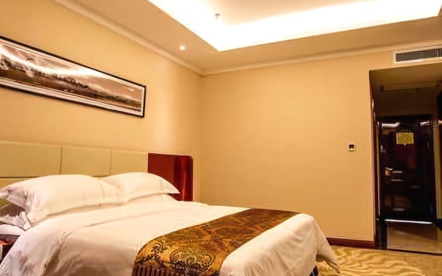 Noble Earl Hotel