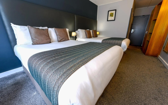 Kensington Court Hotel
