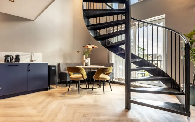 Family Apartment w/ Bunk Beds