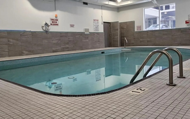 Vittoria Hotel and Suites