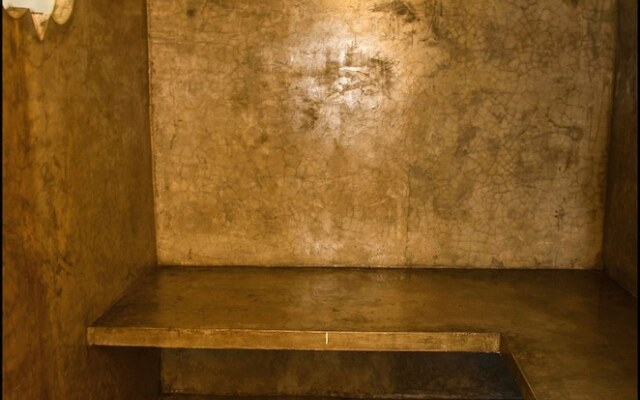 Ochenta Y Dos an urban bed & breakfast