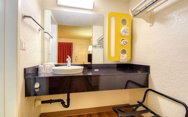 Motel 6 Los Angeles - Norwalk