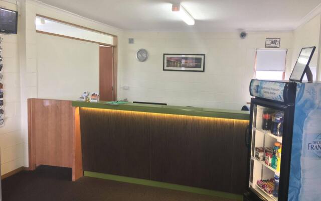 Martin Cash Motel
