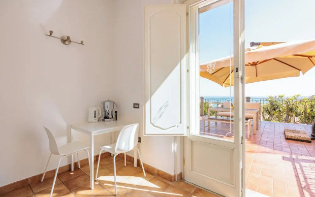 Terrazza Aphrodite by Napoliapartments