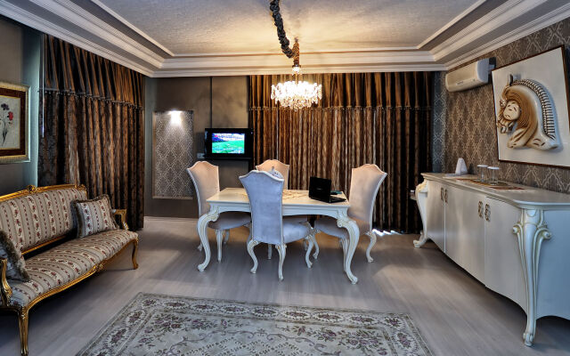 Grand Atakum Hotel