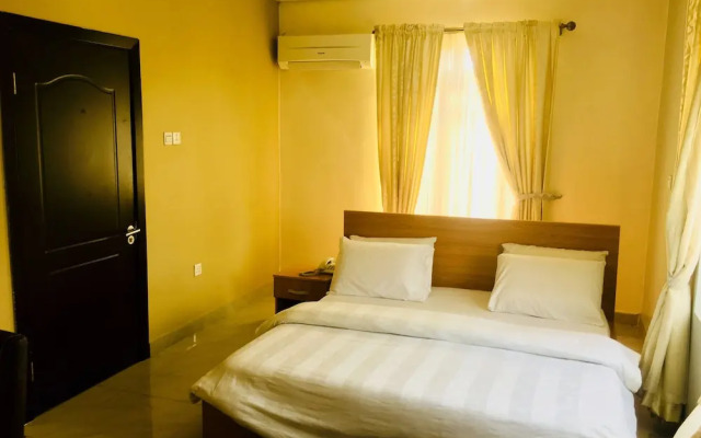 Milestone Hotel Annex