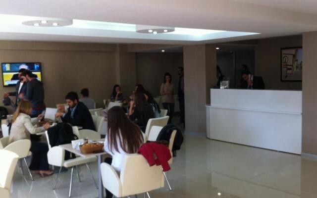 Cinas Hotel