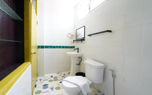 RoomQuest Hotel Pratunam