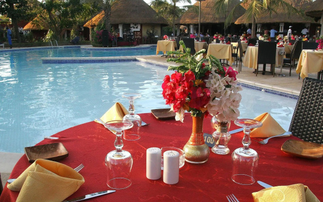 Royam Hotel