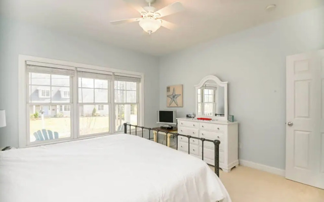 Stunning 5 Bdr, Walk to York Harbor Beach!