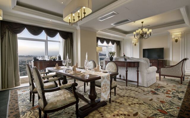 Yinxin Century Hotel