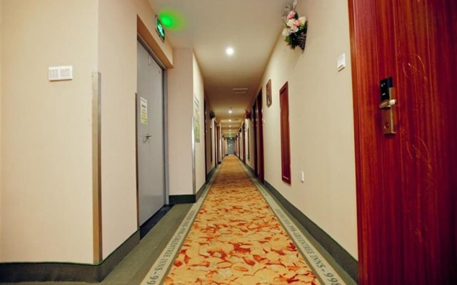 GreenTree Inn Zhenjiang Nanmenwai Street Shell Hotel