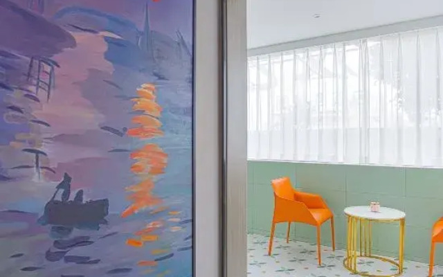 Mengzi Moji Art Exhibition Hotel