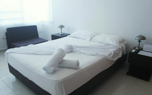 Playa Mar Apartamentos EL CONQUISTADOR