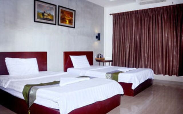 Best Central Point Hotel