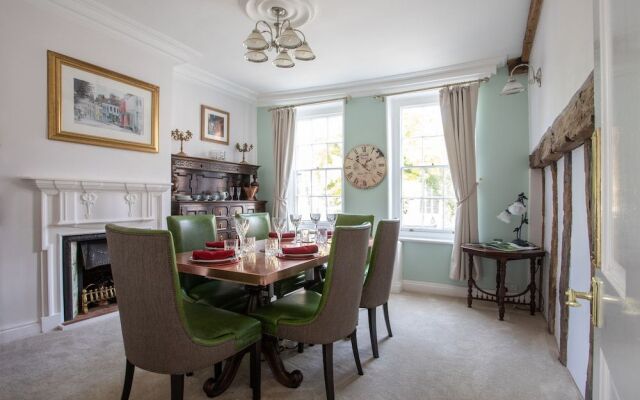Staycations Maldon Suites