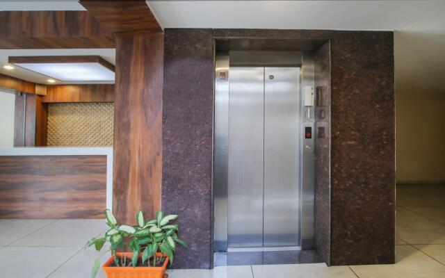 Itsy Hotels Jansi Residency