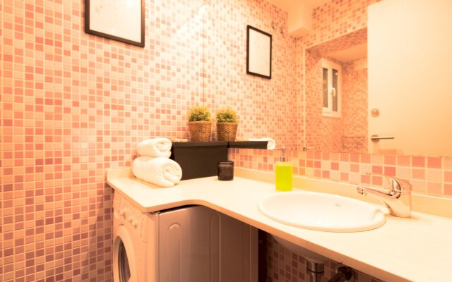 Port in Barcelona with 1 bedrooms and 1 bathrooms