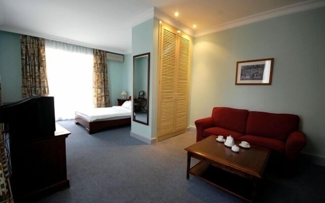 The Horizon Hotel