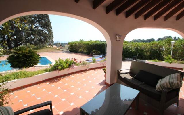 El Barraco - sea view villa with private pool in Moraira